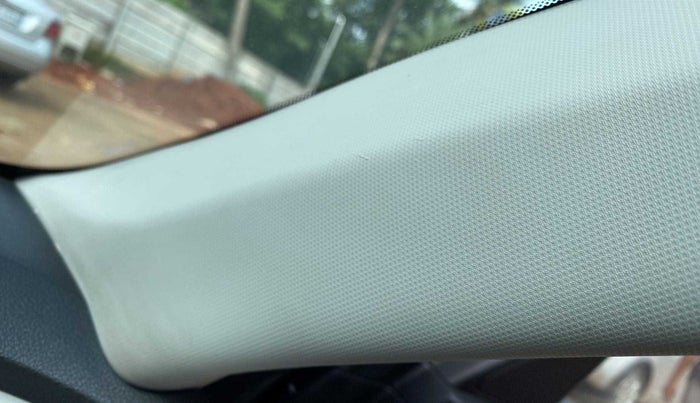 2020 Hyundai Creta SX (O) IVT 1.5 PETROL, Petrol, Automatic, 38,702 km, Right A pillar - Trim cover damaged