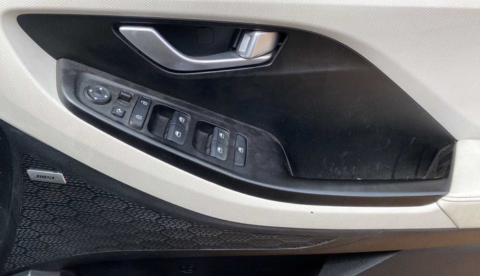 2020 Hyundai Creta SX (O) IVT 1.5 PETROL, Petrol, Automatic, 38,702 km, Driver Side Door Panels Control