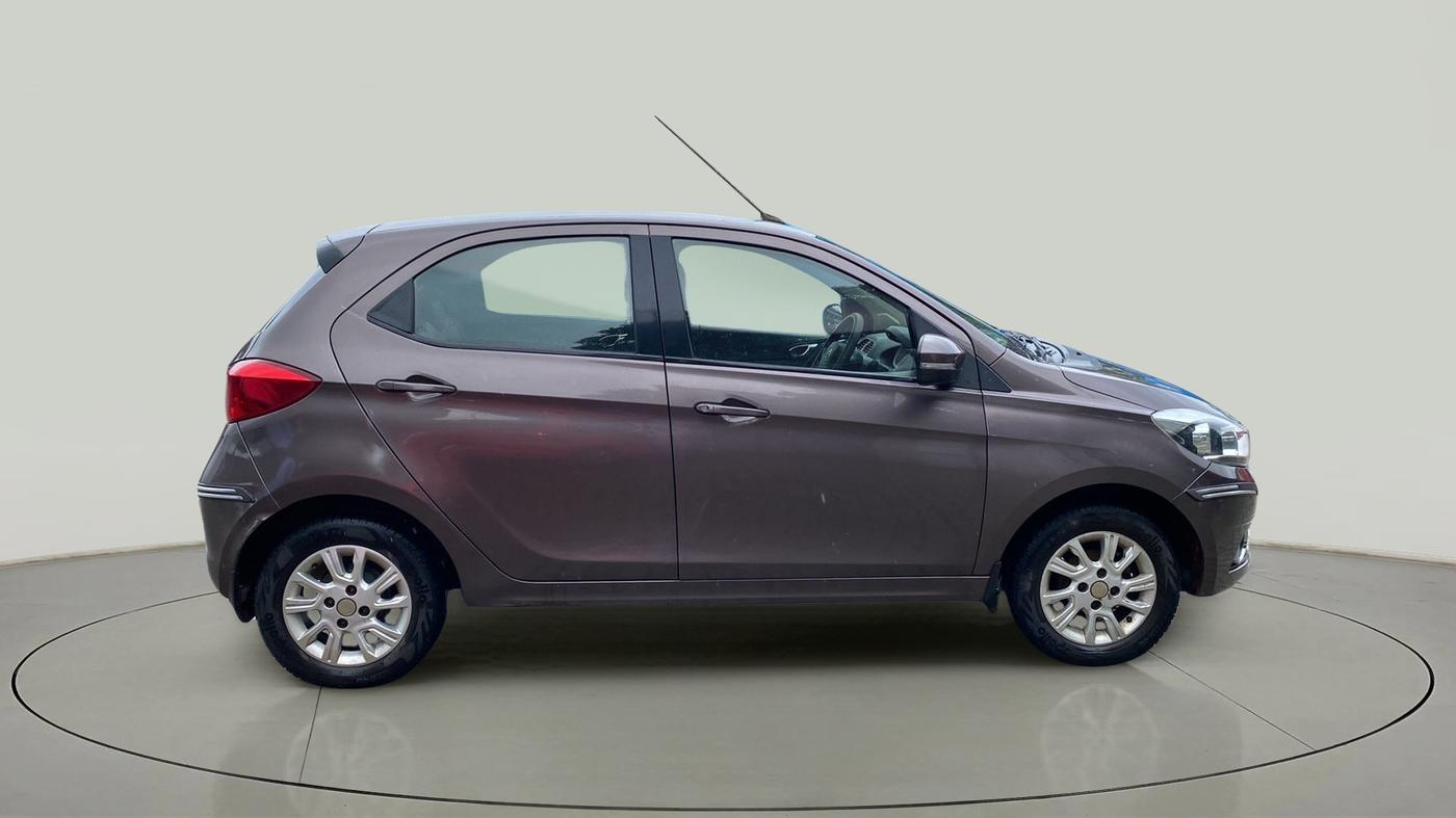 2016 Tata Tiago XZ PETROL, Petrol, Manual, 81,882 km, Right Side
