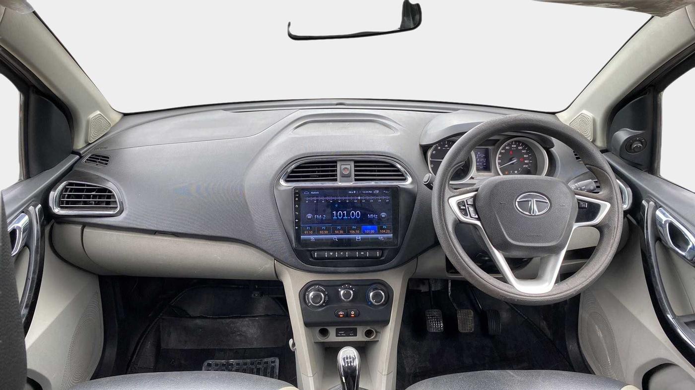 2016 Tata Tiago XZ PETROL, Petrol, Manual, 81,882 km, Dashboard