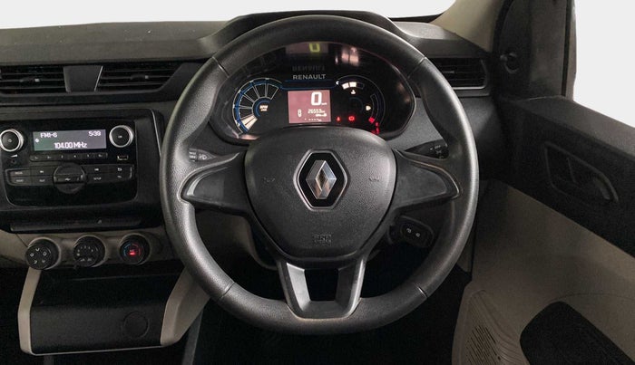2022 Renault TRIBER RXL MT, Petrol, Manual, 26,543 km, Steering Wheel Close Up