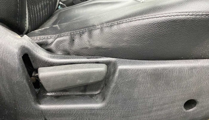 2022 Maruti Alto LXI O, Petrol, Manual, 18,317 km, Driver Side Adjustment Panel