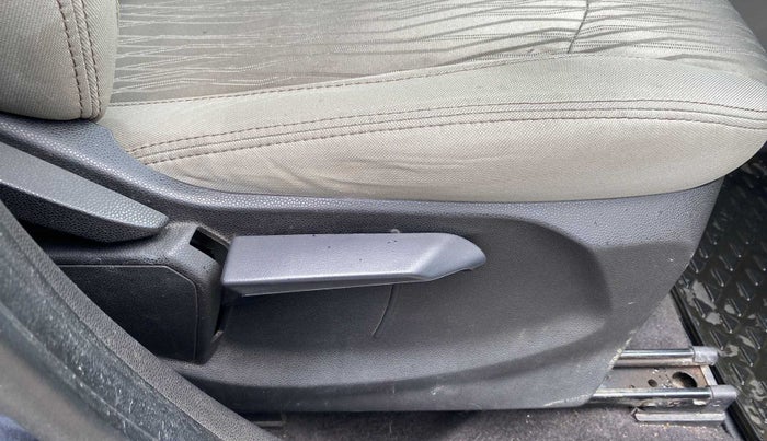 2015 Ford Ecosport TITANIUM 1.5L PETROL AT, Petrol, Automatic, 98,670 km, Driver Side Adjustment Panel