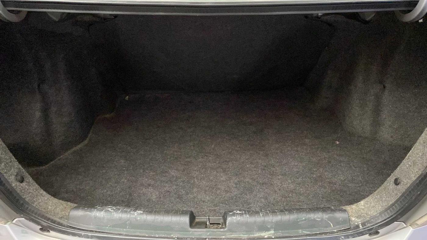 2015 Honda Amaze 1.2L I-VTEC VX, Petrol, Manual, 1,15,667 km, Boot Inside