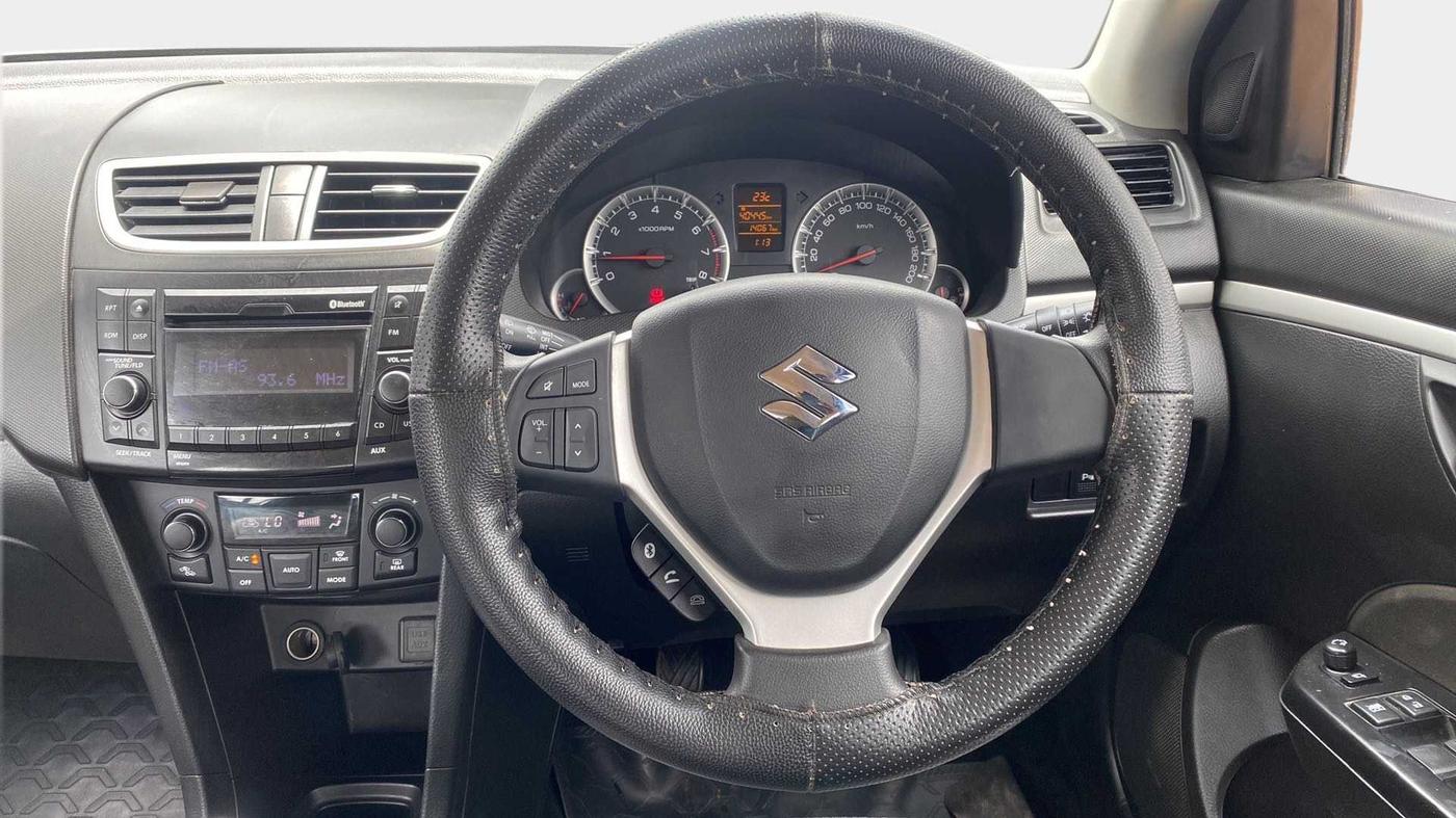 2016 Maruti Swift ZXI, Petrol, Manual, 14,031 km, Steering Wheel Close Up