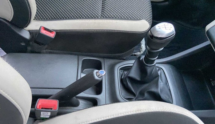 2019 Renault TRIBER RXZ, Petrol, Manual, 47,452 km, Gear Lever