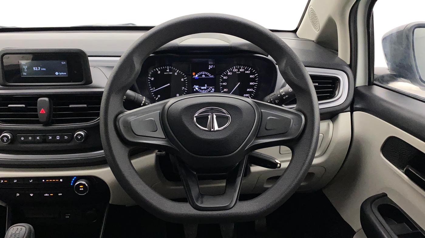 2023 Tata ALTROZ XE PLUS DIESEL, Diesel, Manual, 5,885 km, Steering Wheel Close Up