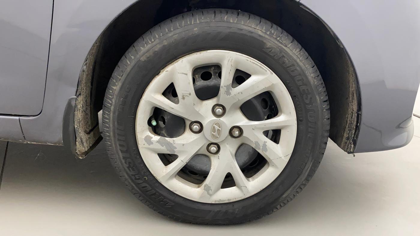 2018 Hyundai Grand i10 MAGNA AT 1.2 KAPPA VTVT, Petrol, Automatic, 67,851 km, Right Front Wheel