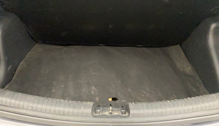 2018 Hyundai Grand i10 MAGNA AT 1.2 KAPPA VTVT, Petrol, Automatic, 67,851 km, Boot Inside