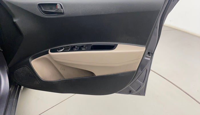 2018 Hyundai Grand i10 MAGNA AT 1.2 KAPPA VTVT, Petrol, Automatic, 67,851 km, Driver Side Door Panels Control