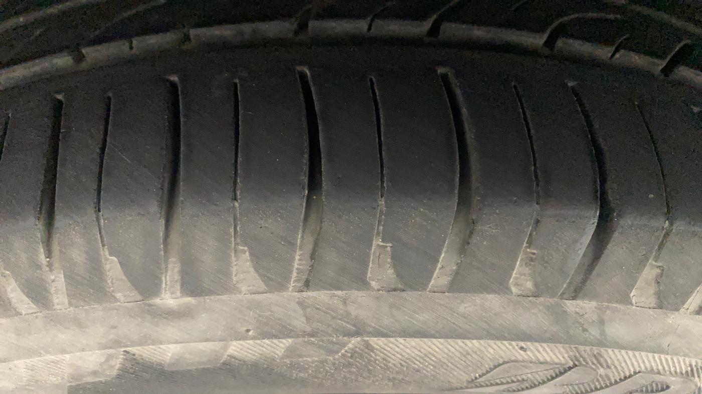 2018 Hyundai Grand i10 MAGNA AT 1.2 KAPPA VTVT, Petrol, Automatic, 67,851 km, Right Rear Tyre Tread