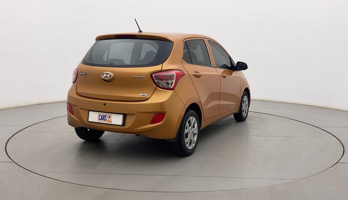 2016 Hyundai Grand i10 MAGNA 1.2 KAPPA VTVT, Petrol, Manual, 66,107 km, Right Back Diagonal