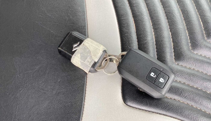 2020 Maruti Baleno ZETA PETROL 1.2, Petrol, Manual, 44,427 km, Key Close Up