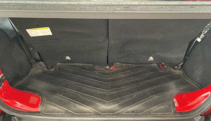 2021 Mahindra Thar LX D AT 4WD HT, Diesel, Automatic, 30,063 km, Boot Inside