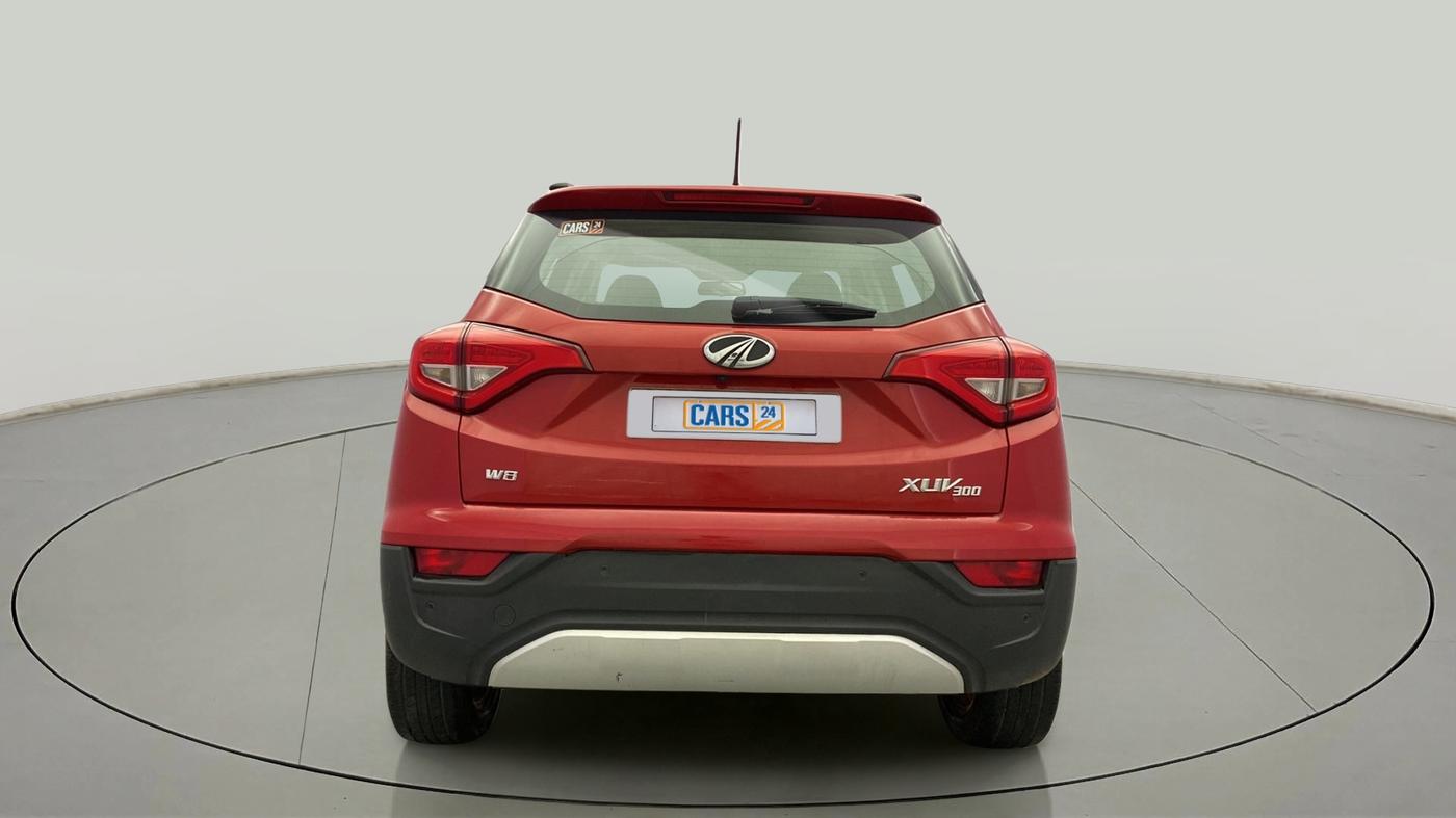 2020 Mahindra XUV300 W8 1.2 PETROL, Petrol, Manual, 26,135 km, Back/Rear