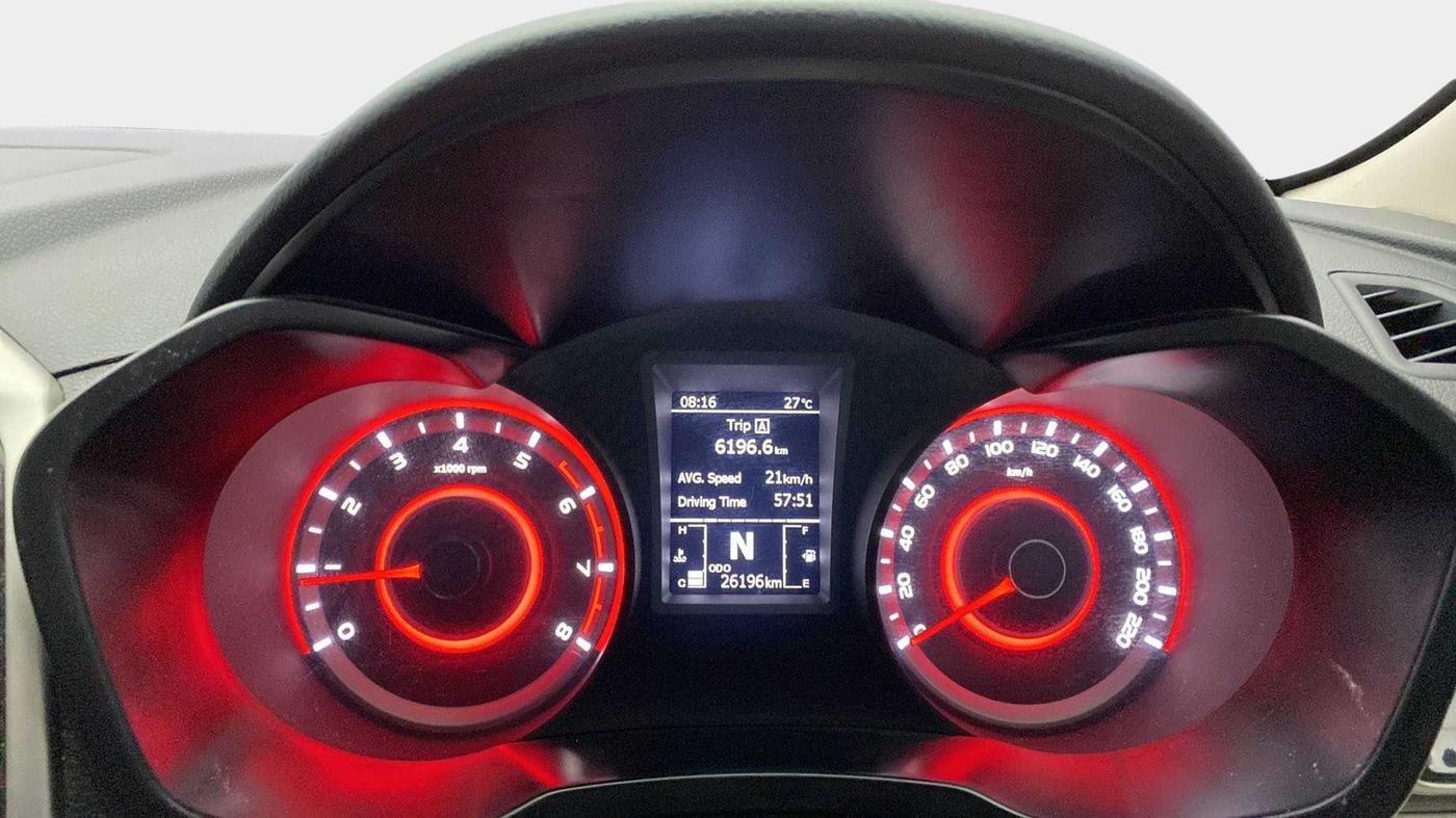 2020 Mahindra XUV300 W8 1.2 PETROL, Petrol, Manual, 26,135 km, Odometer Image