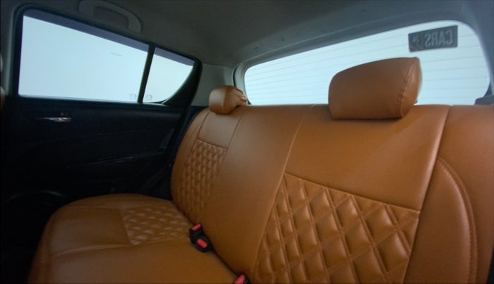 2014 Maruti Swift ZXI, Petrol, Manual, 85,001 km, Right Side Rear Door Cabin