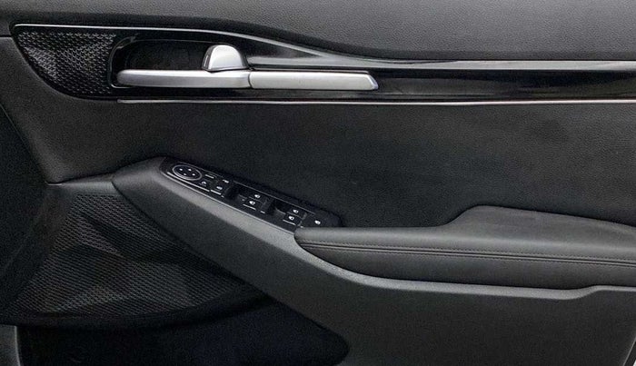 2021 KIA SELTOS HTX ANNIVERSARY EDITION 1.5 PETROL, Petrol, Manual, 26,456 km, Driver Side Door Panels Control