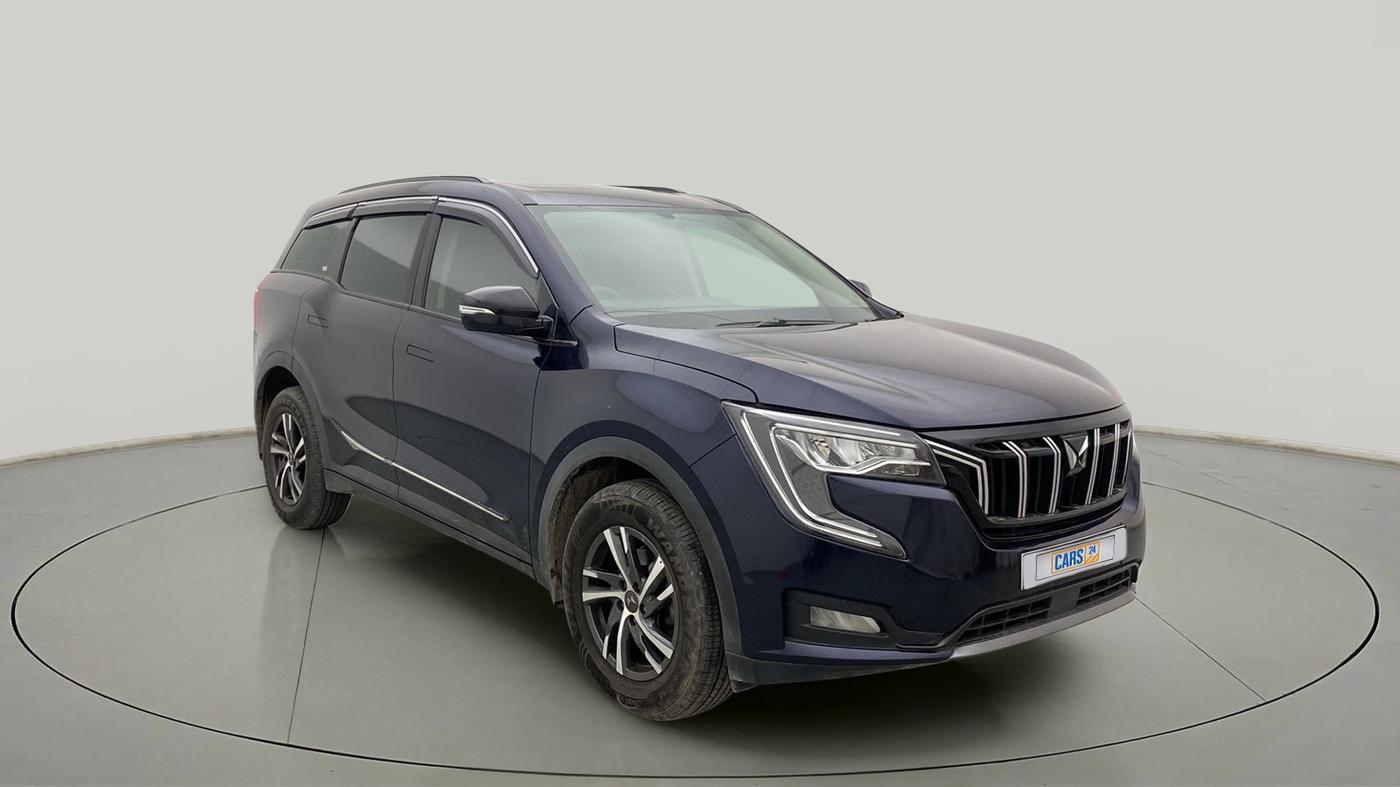 2022 Mahindra XUV700 AX 5 D MT 5 STR, Diesel, Manual, 30,506 km, SRP