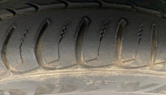 2016 Ford Ecosport TITANIUM+ 1.0L ECOBOOST, Petrol, Manual, 55,001 km, Left Front Tyre Tread
