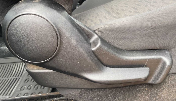 2018 Maruti IGNIS SIGMA 1.2, Petrol, Manual, 73,809 km, Driver Side Adjustment Panel