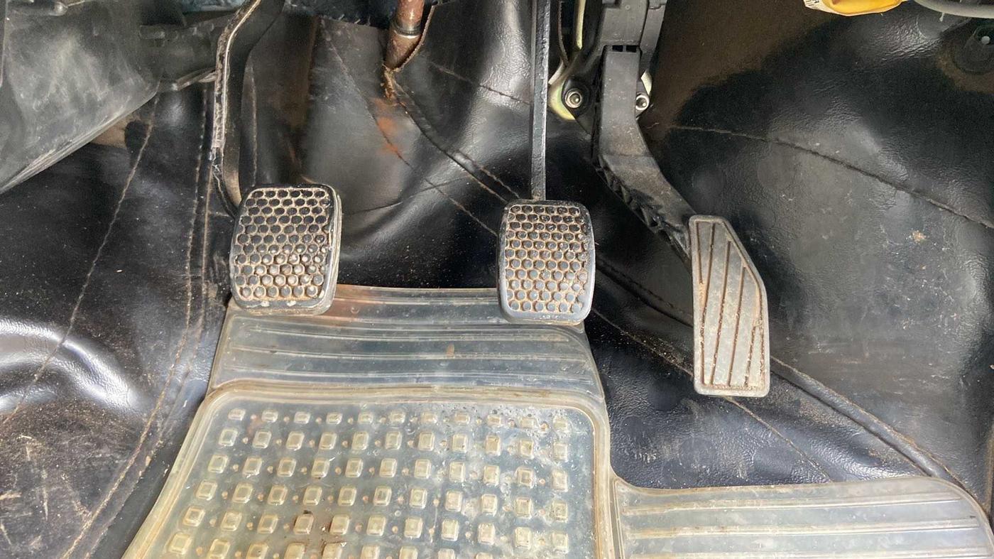 2020 Maruti Alto VXI, Petrol, Manual, 29,472 km, Pedals