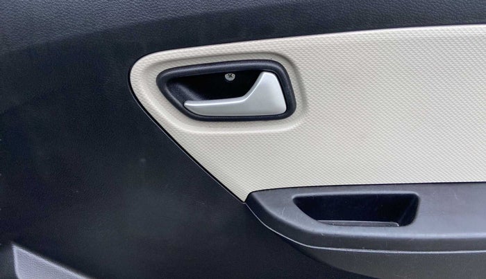 2020 Maruti Alto VXI, Petrol, Manual, 29,472 km, Driver Side Door Panels Control