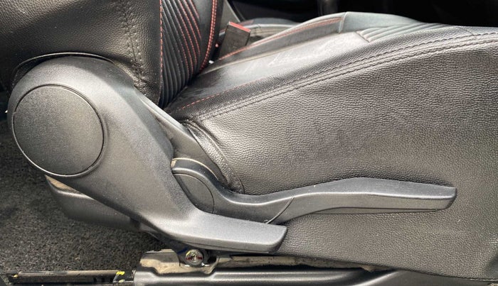 2021 Maruti Swift ZXI, Petrol, Manual, 4,652 km, Driver Side Adjustment Panel