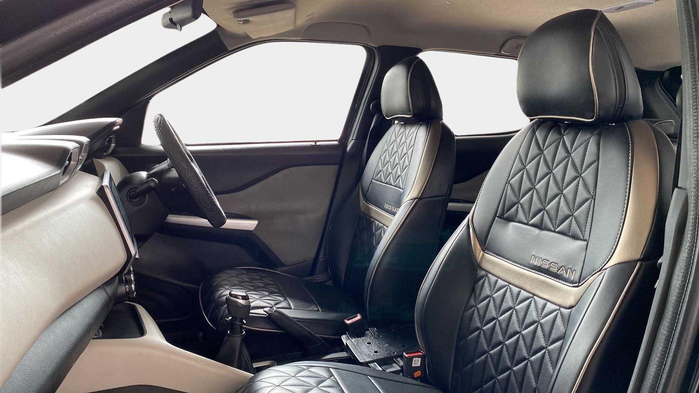 2023 Nissan MAGNITE XV MT, Petrol, Manual, 23,128 km, Right Side Front Door Cabin