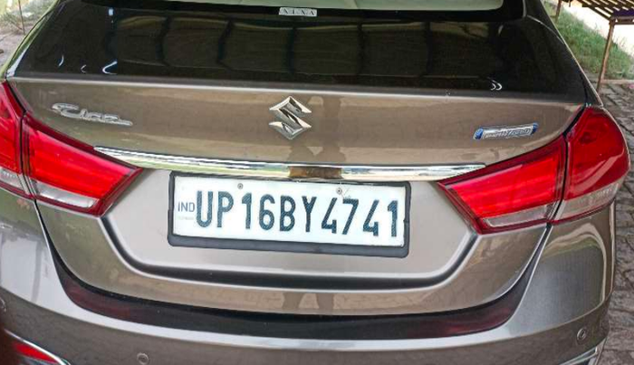 2018 Maruti Ciaz ALPHA 1.5 SHVS PETROL, Petrol, Manual, 76,692 km, Dicky (Boot door) - Slightly dented