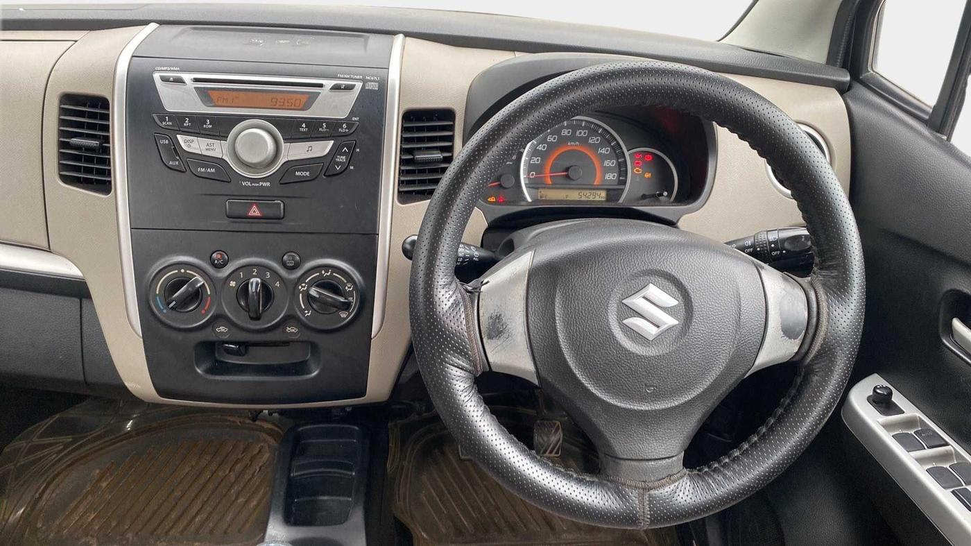 2014 Maruti Wagon R 1.0 VXI, Petrol, Manual, 54,288 km, Steering Wheel Close Up