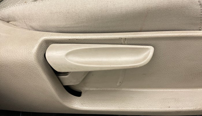 2011 Volkswagen Polo COMFORTLINE 1.2L PETROL, Petrol, Manual, 40,465 km, Driver Side Adjustment Panel