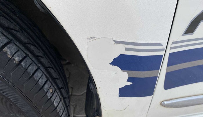 2018 Maruti Dzire VDI, Diesel, Manual, 40,465 km, Left fender - Slightly dented