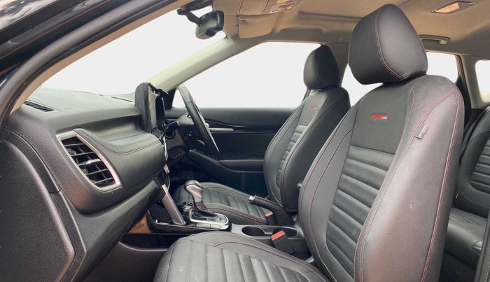 2021 KIA SELTOS GTX PLUS AT 1.5 DIESEL, Diesel, Automatic, 17,276 km, Right Side Front Door Cabin