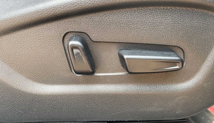 2021 KIA SELTOS GTX PLUS AT 1.5 DIESEL, Diesel, Automatic, 17,276 km, Driver Side Adjustment Panel