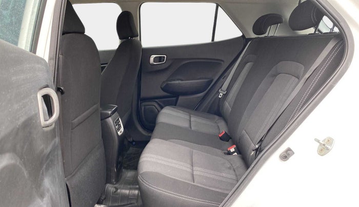 2020 Hyundai VENUE SX PLUS 1.0 TURBO DCT, Petrol, Automatic, 10,678 km, Right Side Rear Door Cabin