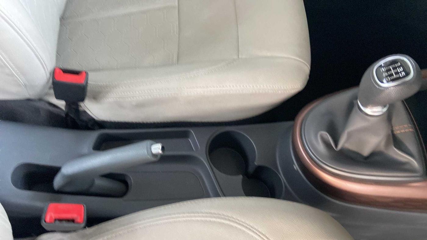 2022 Hyundai AURA SX 1.2 CNG, CNG, Manual, 33,298 km, Gear Lever