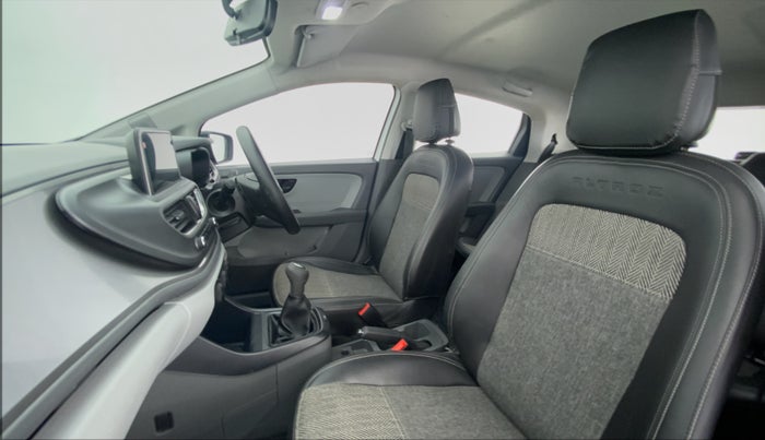 2020 Tata ALTROZ XT 1.2, Petrol, Manual, 33,567 km, Right Side Front Door Cabin