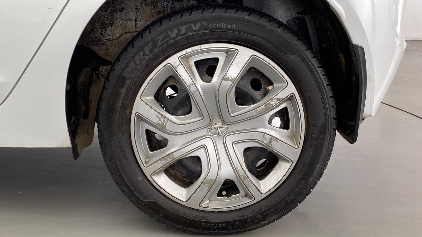 2020 Tata ALTROZ XT 1.2, Petrol, Manual, 33,567 km, Left Rear Wheel