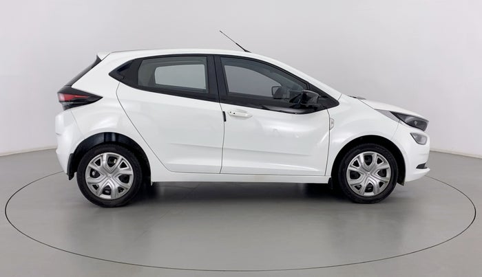 2020 Tata ALTROZ XT 1.2, Petrol, Manual, 33,567 km, Right Side View