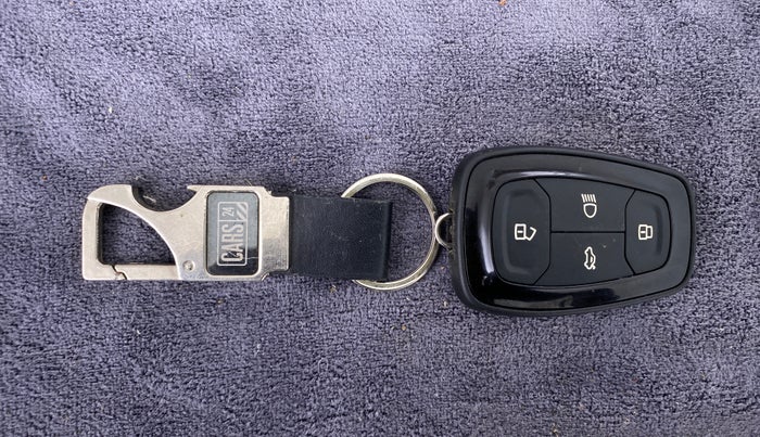 2020 Tata ALTROZ XT 1.2, Petrol, Manual, 33,567 km, Key Close Up