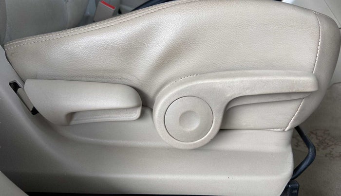 2019 Maruti Ciaz ALPHA 1.5 SHVS PETROL, Petrol, Manual, 86,444 km, Driver Side Adjustment Panel