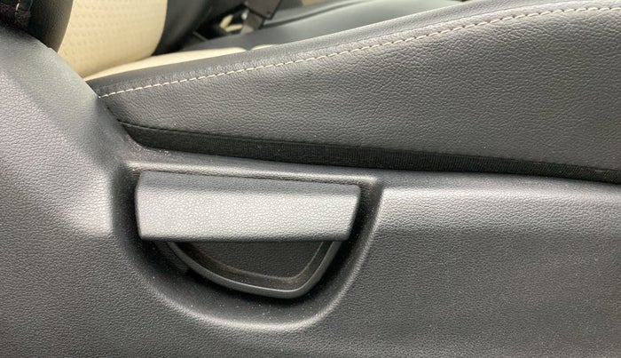 2019 Hyundai NEW SANTRO SPORTZ MT, Petrol, Manual, 22,607 km, Driver Side Adjustment Panel