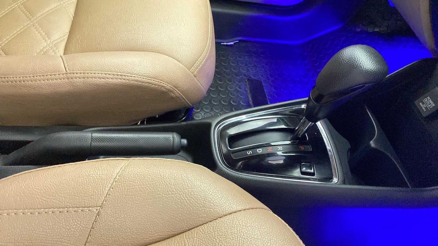 2019 Honda Amaze 1.2L I-VTEC V CVT, Petrol, Automatic, 65,606 km, Gear Lever