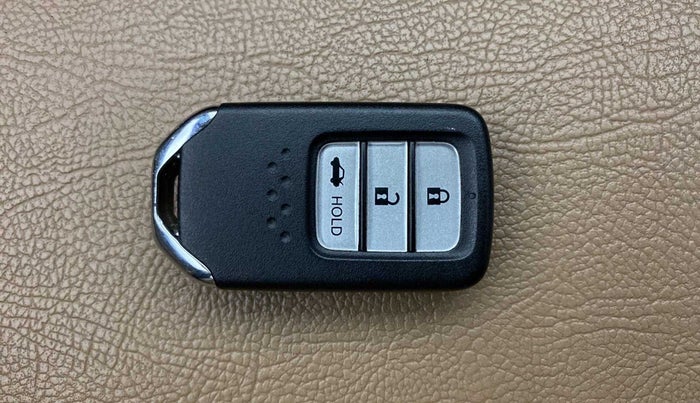 2019 Honda Amaze 1.2L I-VTEC V CVT, Petrol, Automatic, 65,606 km, Key Close Up