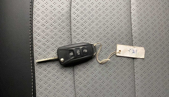 2020 Tata Tiago XZ PLUS PETROL, Petrol, Manual, 54,839 km, Key Close Up