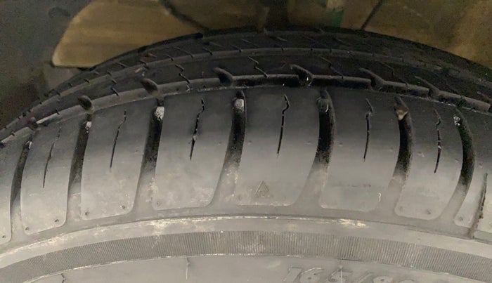 2021 Maruti Swift VXI, Petrol, Manual, 31,851 km, Left Front Tyre Tread