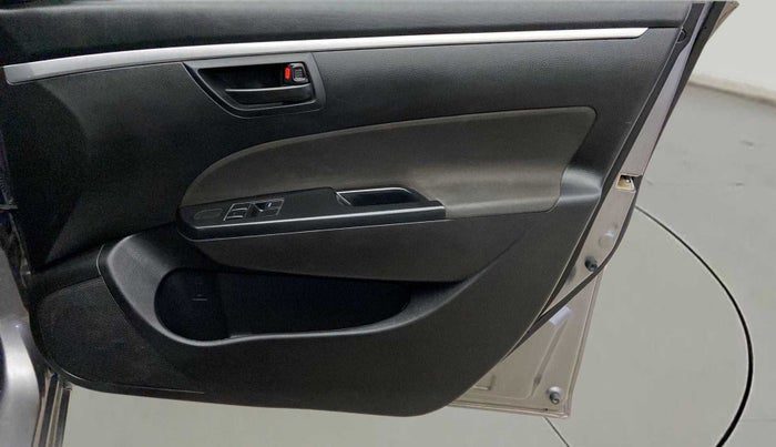 2017 Maruti Swift LXI (O), CNG, Manual, 60,553 km, Driver Side Door Panels Control