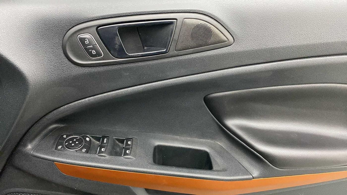 2020 Ford Ecosport TITANIUM 1.5 SPORTS(SUNROOF) PETROL, Petrol, Manual, 61,395 km, Driver Side Door Panels Control