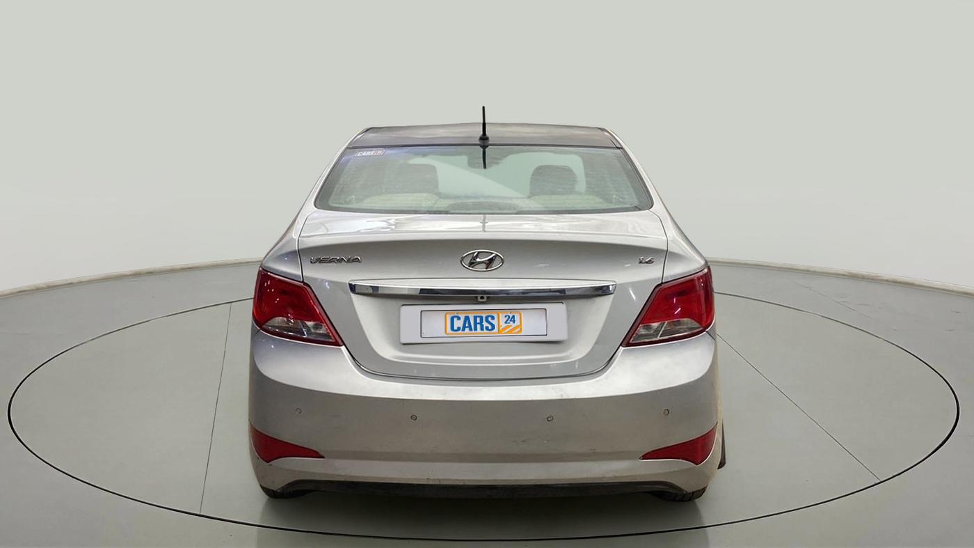 2015 Hyundai Verna FLUIDIC 4S 1.6 VTVT S, Petrol, Manual, 1,02,669 km, Back/Rear